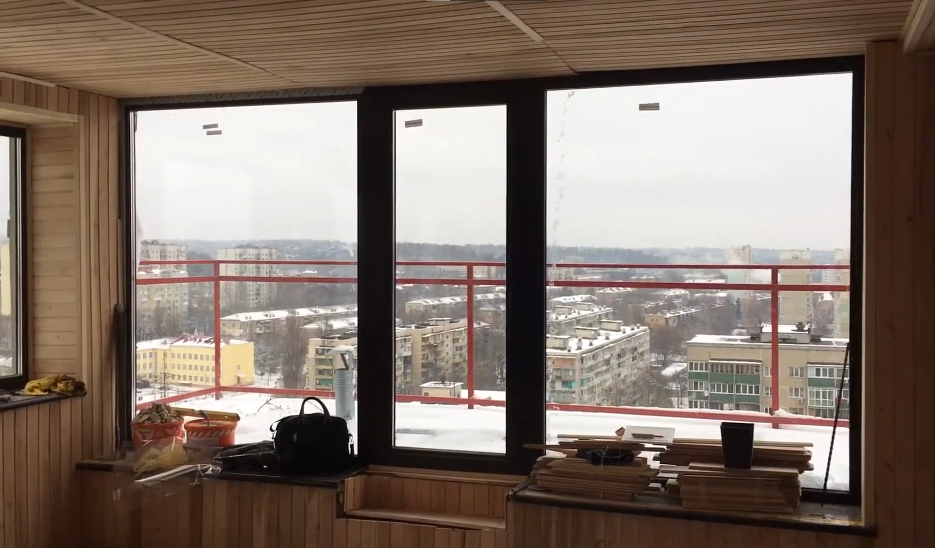 Монтаж алюминиевых окон alutech для квартиры